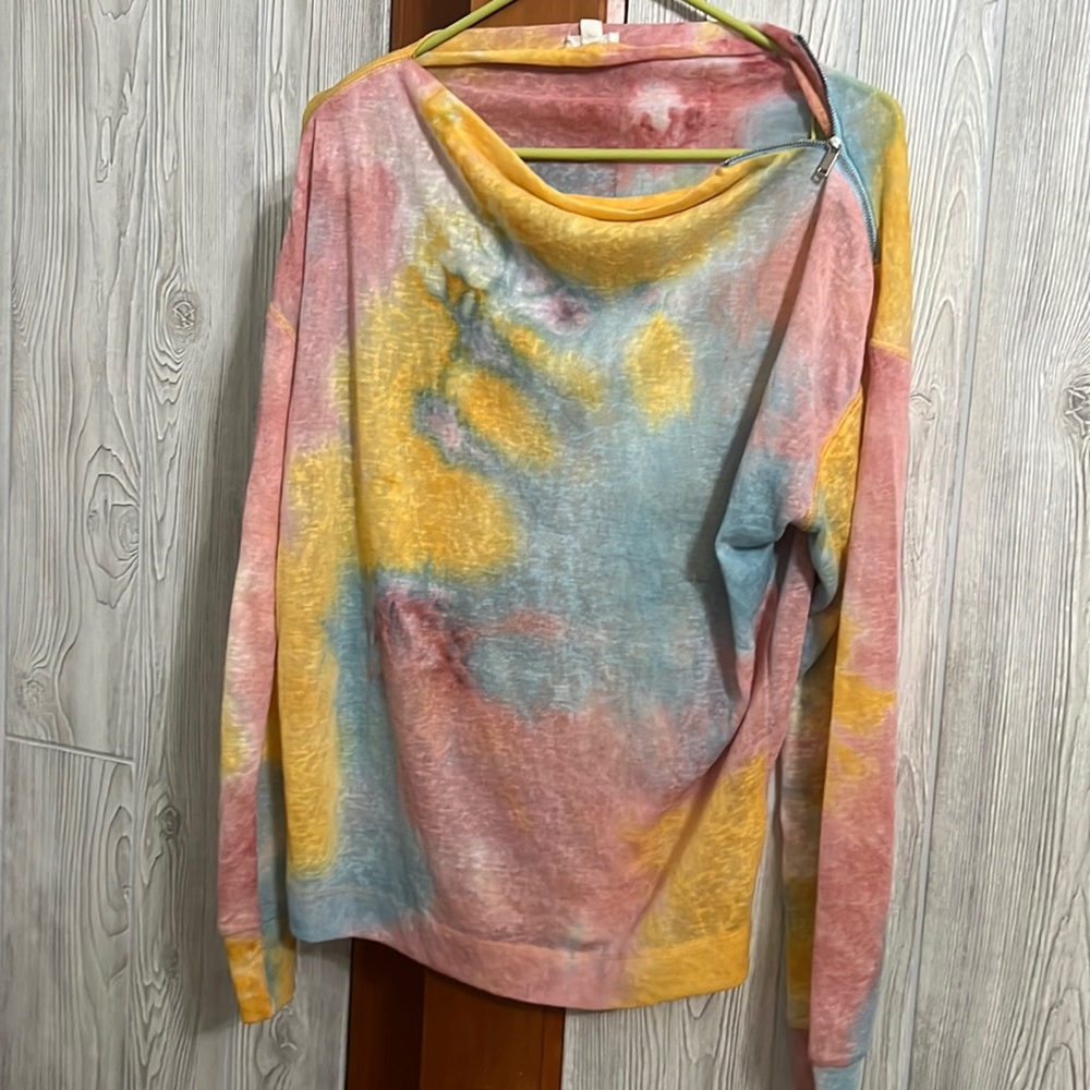 NWOT Hem and Thread lightweight tie dye sweater